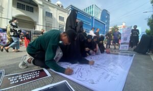 Hari Bumi, WALHI Sulsel dan Komunitas Green Youth Movement Soroti Tambang Nikel