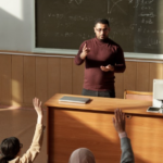 Proses Menjadi Profesor di Indonesia: Tantangan dan Peluang