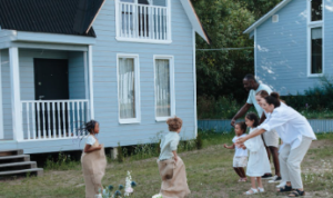 Balap Karung Jadi Tradisi Agustusan: Ini Alasan di Baliknya!