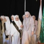 Hafal 20 Juz Al-Qur’an di Usia Senja, Ibunda Oki Setiana Dewi Raih Wisuda Tahfidz
