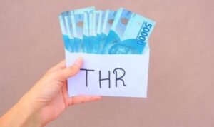 Berbagi THR atau Bayar Utang, Mana yang Didahulukan?